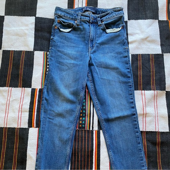Gap High Rise Universal Leggings. Denim. Size 6/28 R. Excellent condition! - Picture 5 of 9